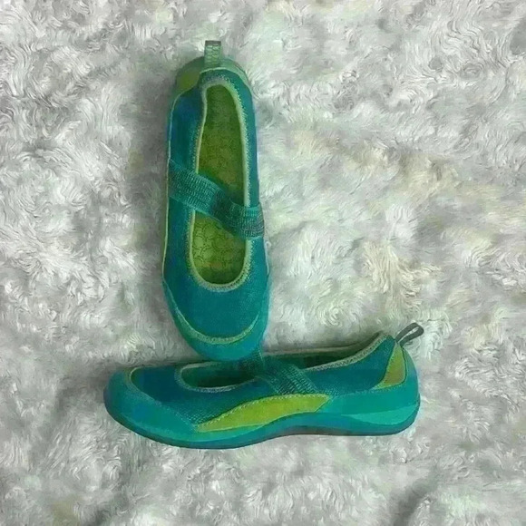L.L. Bean Mary Jane, turquoise and green,‎ slip on shoes youth size 5 - Picture 2 of 4